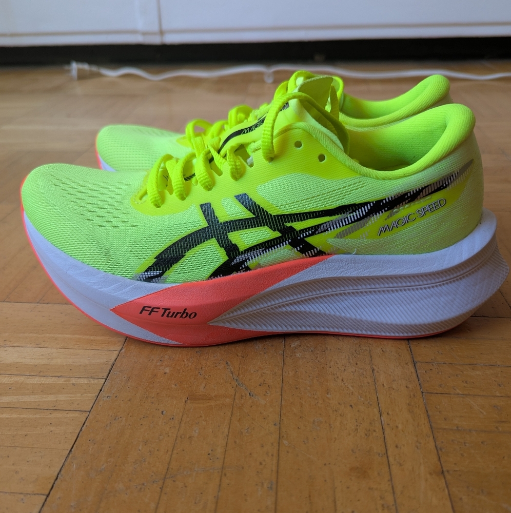 Asics Magic Speed Women's Size 8
